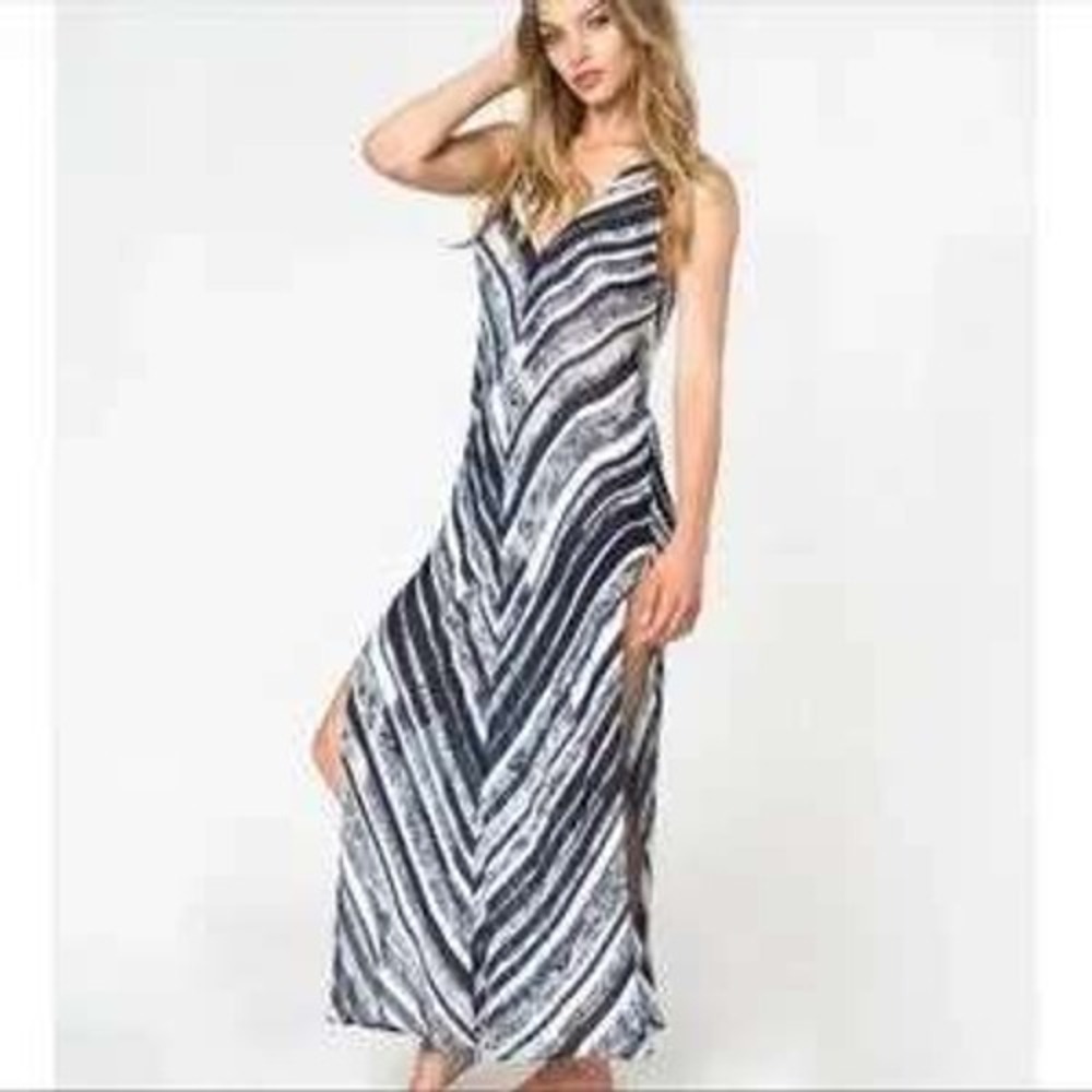 a.n.a Maxi Dress Womens L‎ Black White Striped Sleeveless Casual